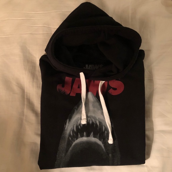 ‘Jaws’ Movie Hoodie - Picture 3 of 5